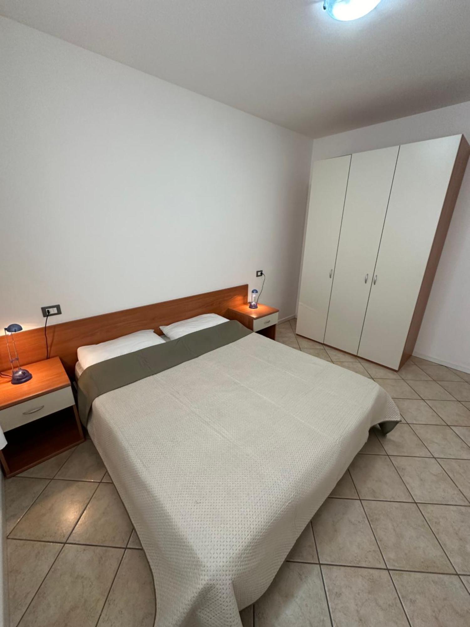 קאורלה Residence Stefania Appartamenti Piano Terra - Agenzia Cocal מראה חיצוני תמונה